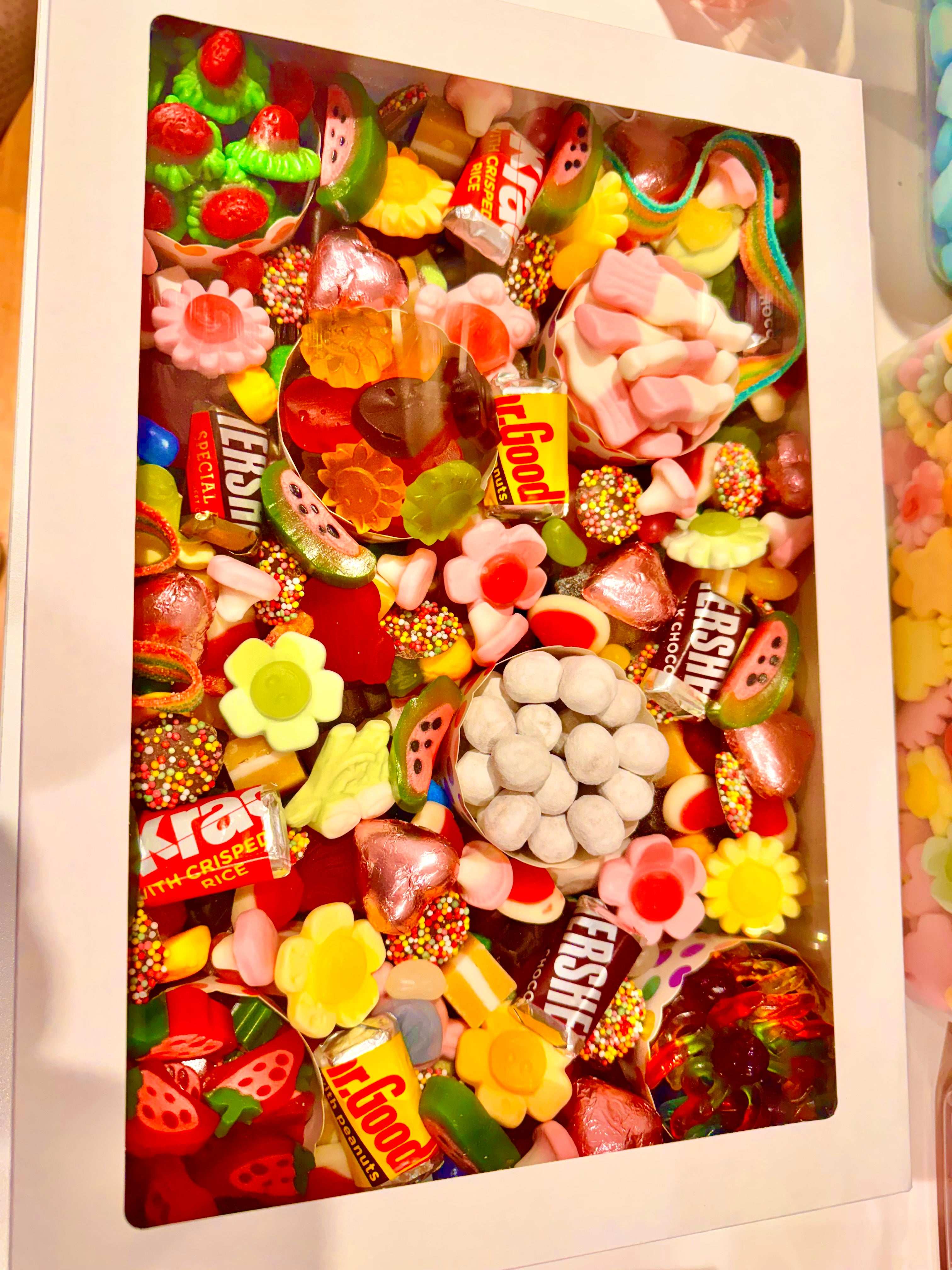 Deluxe Lolly Grazing Box